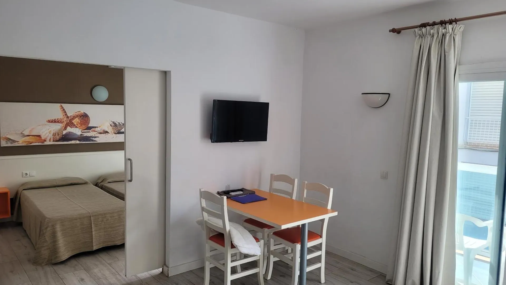 公寓 Apartamentos Arcadio 埃尔阿雷纳尔